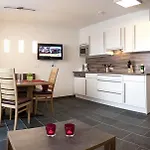 Apart Auriga Hotel *